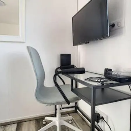 Apartament 8 - Proche Tram, Bale, Autoroute *