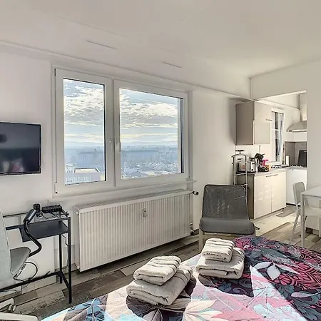 8 - Proche Tram, Bale, Autoroute Bourgfelden